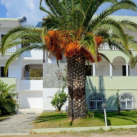 Haus Risos Next Generation Apartment Торони Екстериор снимка